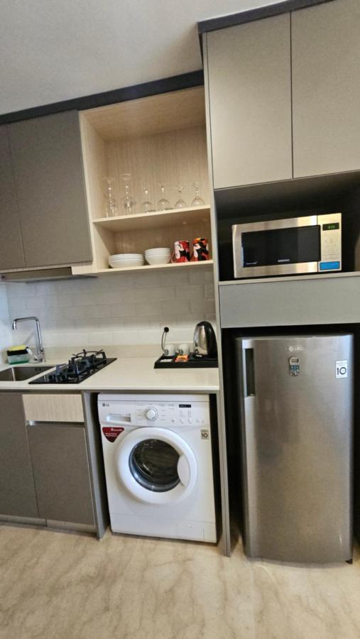 Studio Sea View Apartment At Gold Coast Pik By Mysweethome Джакарта Екстер'єр фото