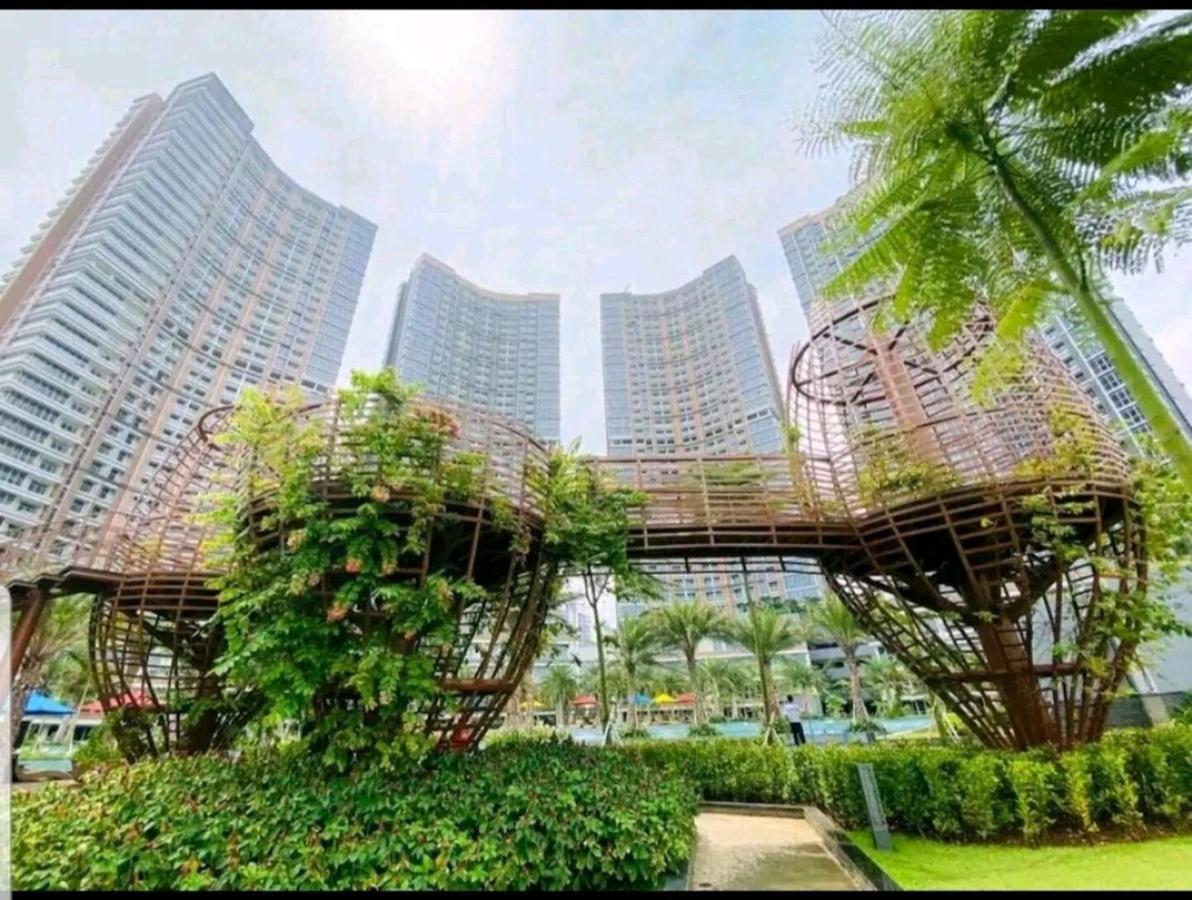 Studio Sea View Apartment At Gold Coast Pik By Mysweethome Джакарта Екстер'єр фото