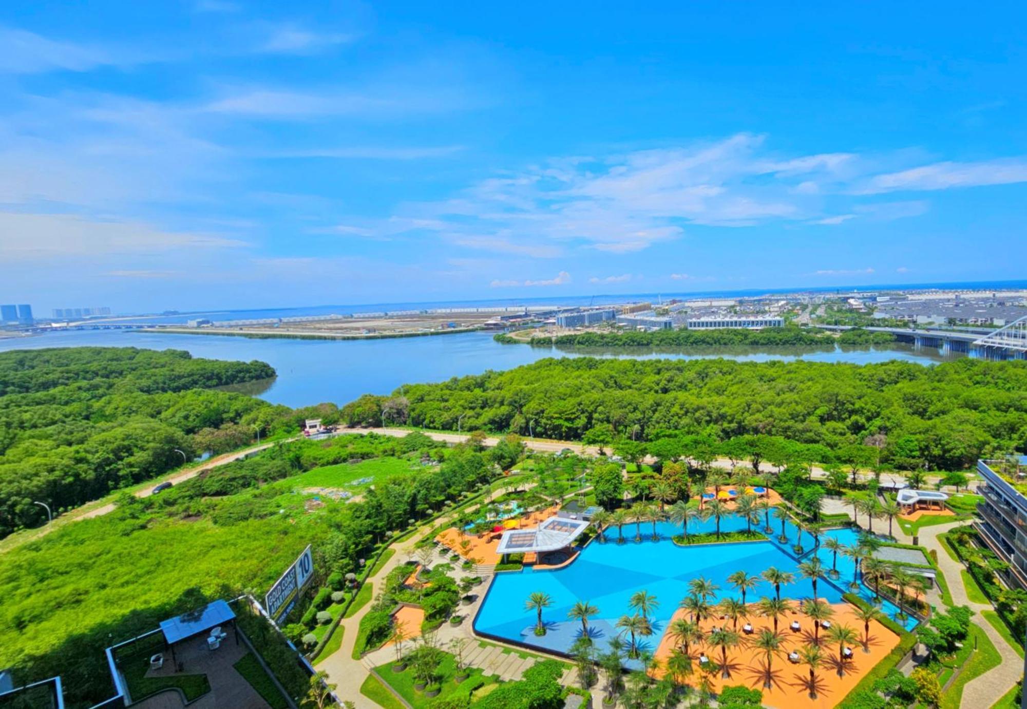 Studio Sea View Apartment At Gold Coast Pik By Mysweethome Джакарта Екстер'єр фото