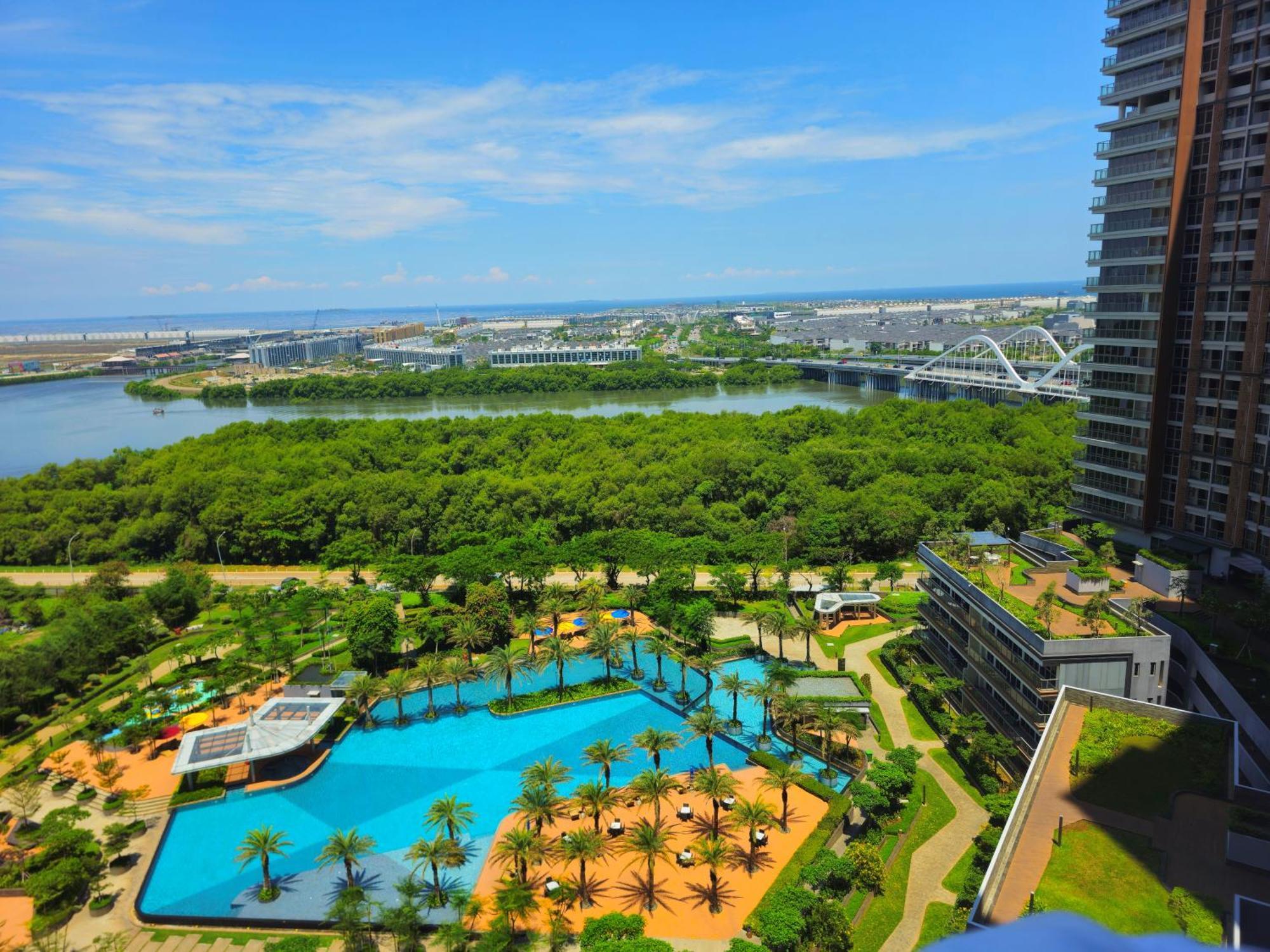 Studio Sea View Apartment At Gold Coast Pik By Mysweethome Джакарта Екстер'єр фото